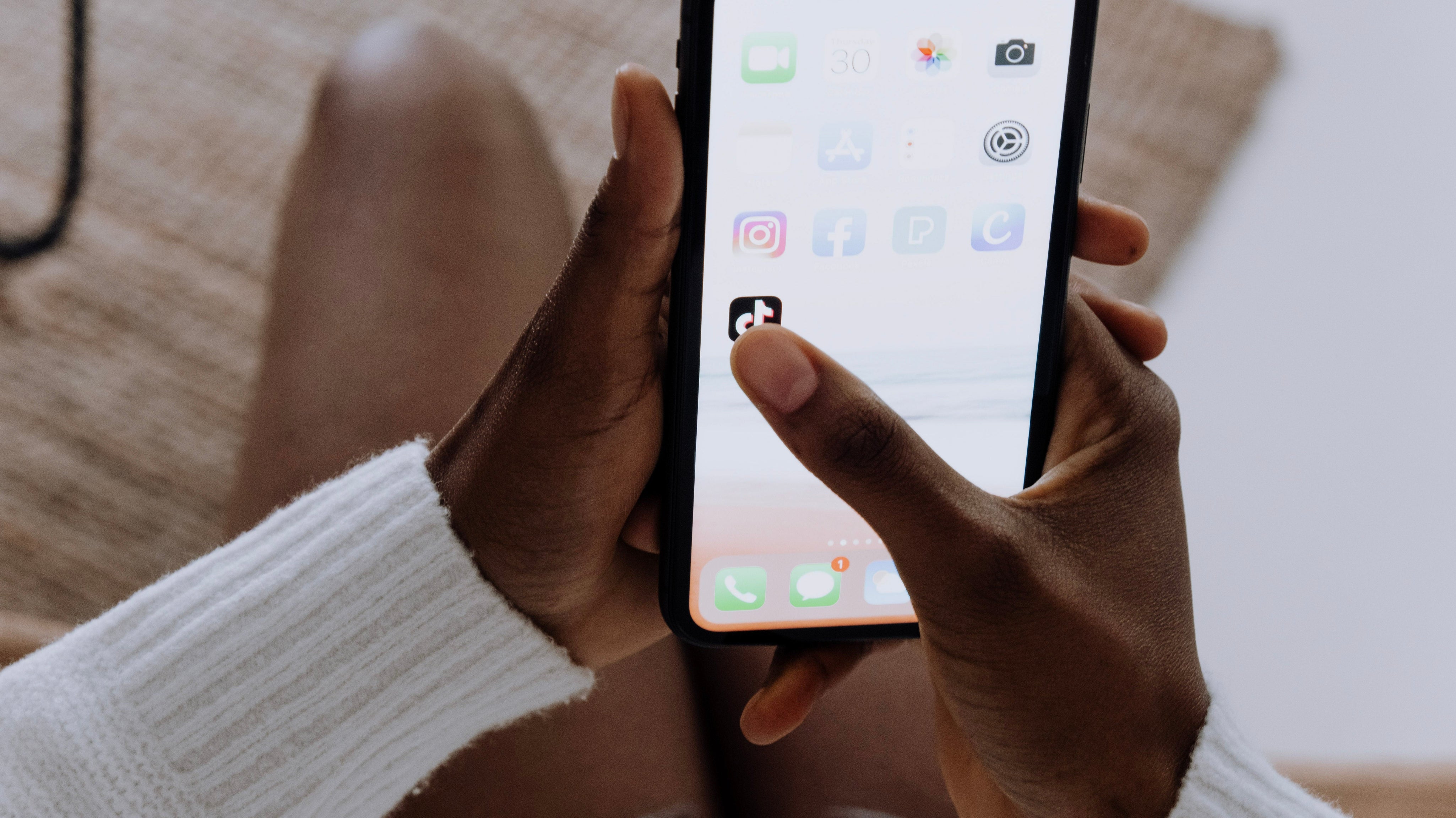 Pourquoi les réseaux sociaux épuisent notre attention ?