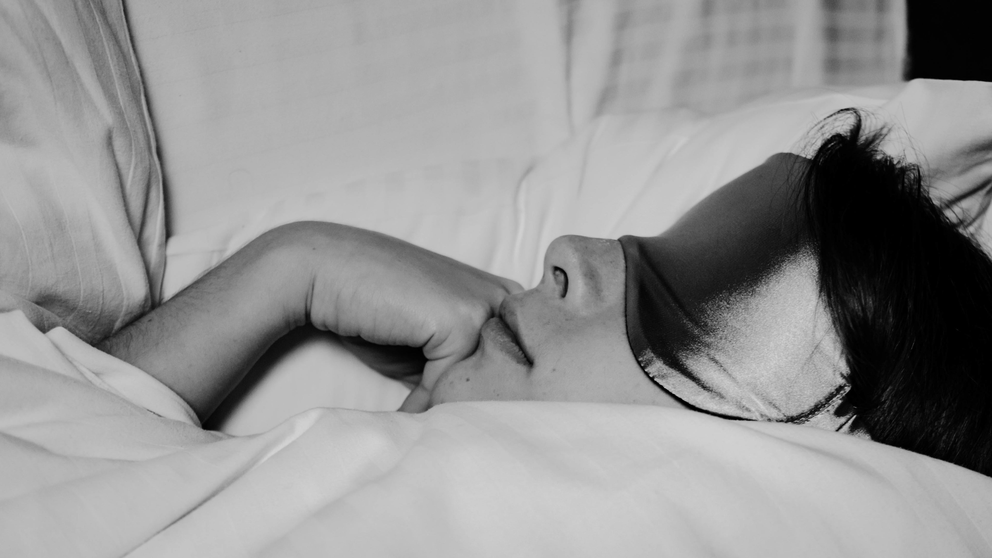 Somnifères vs. compléments alimentaires pour dormir : quelles différences et que choisir ?